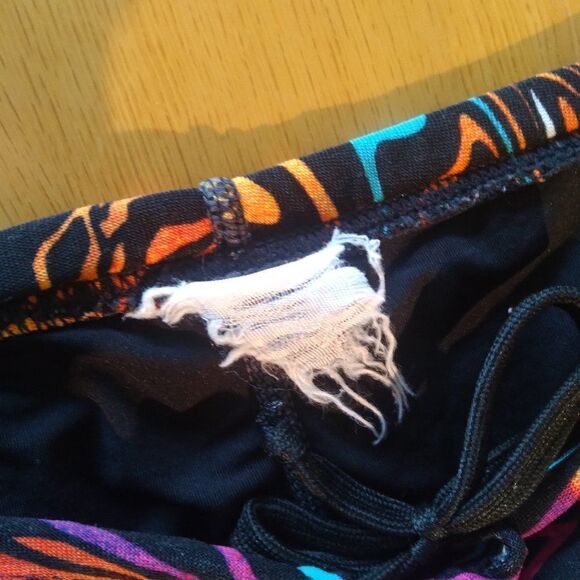 Vintage Tyr Psychedelic Swirl Spandex Workout Shorts Athletic - Picture 3 of 4